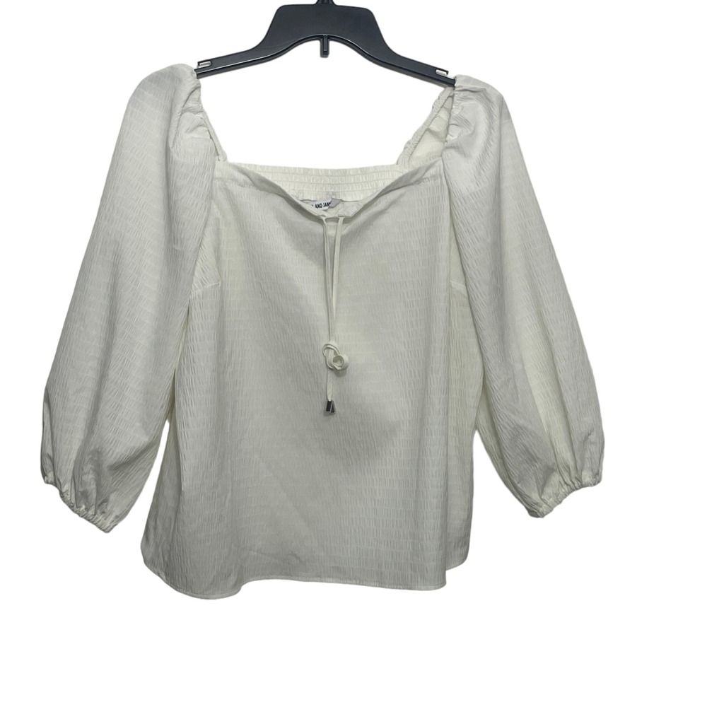 Elizabeth and James Medium White Puffy Sleeved Ladies‎ Blouse